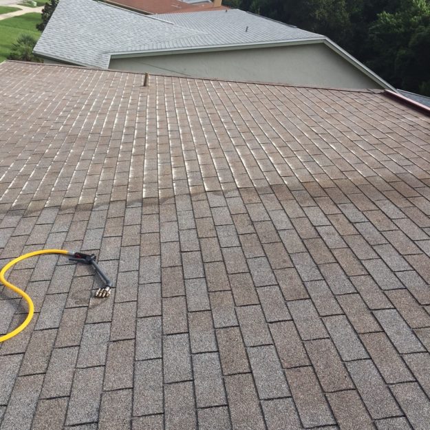 pressure cleaning roof tiles